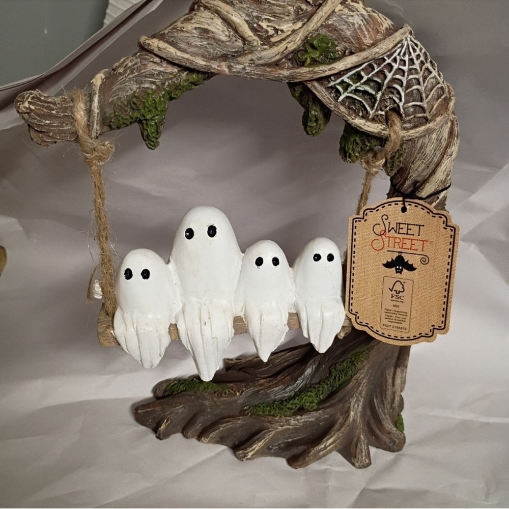 Halloween Ghost On A Swing  Figurine sweet street